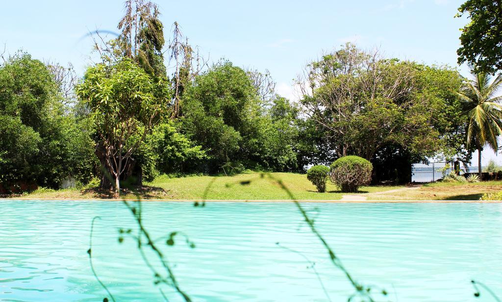 City Hub Lagoon Negombo Ngoại thất bức ảnh